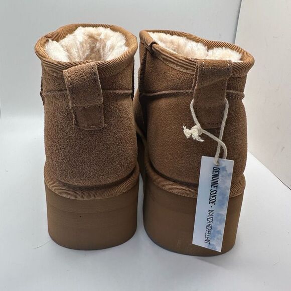 CUSHIONAIRE Women's Genuine Suede pull on platform boot +Memory Foam 9 WIDE CHES - Picture 4 of 7